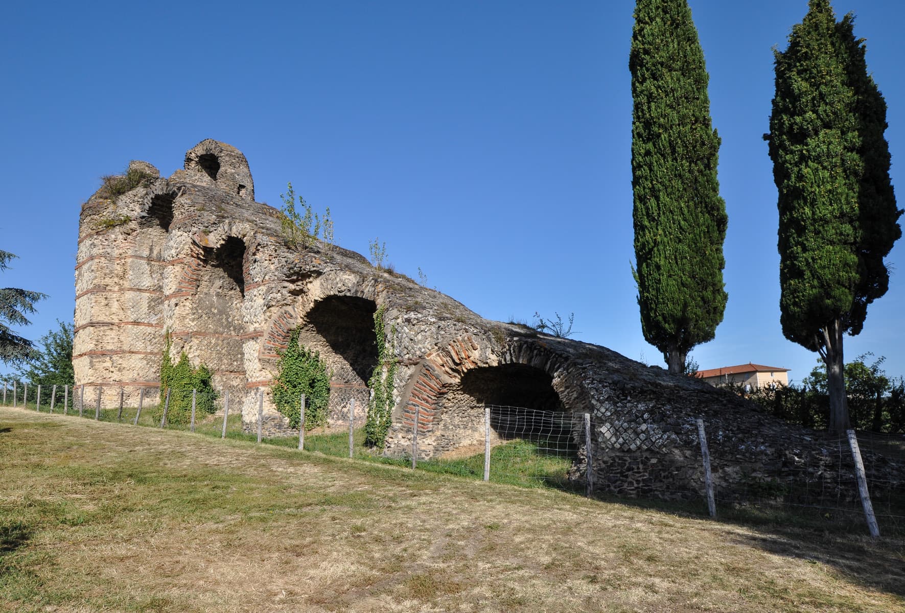 Aqueduct of Gier Header Tank