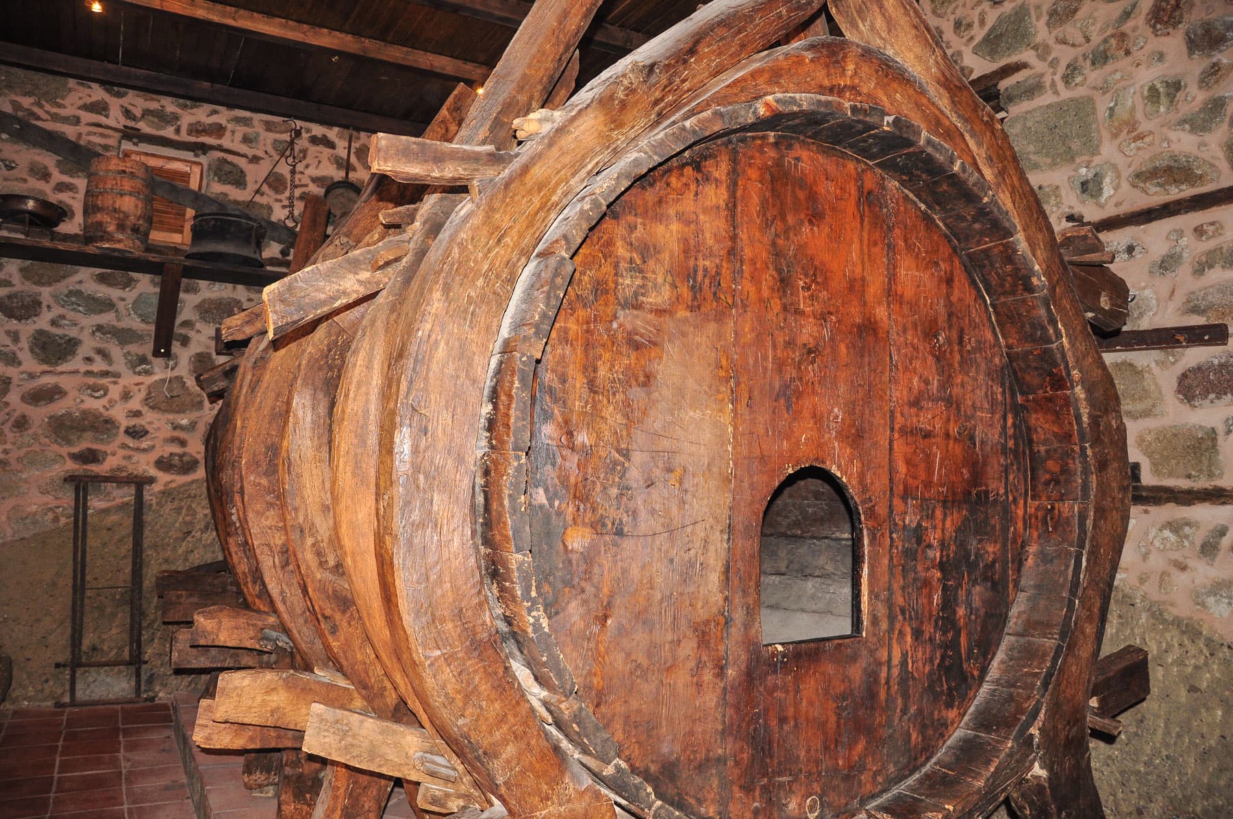 Varlaam Water Barrel