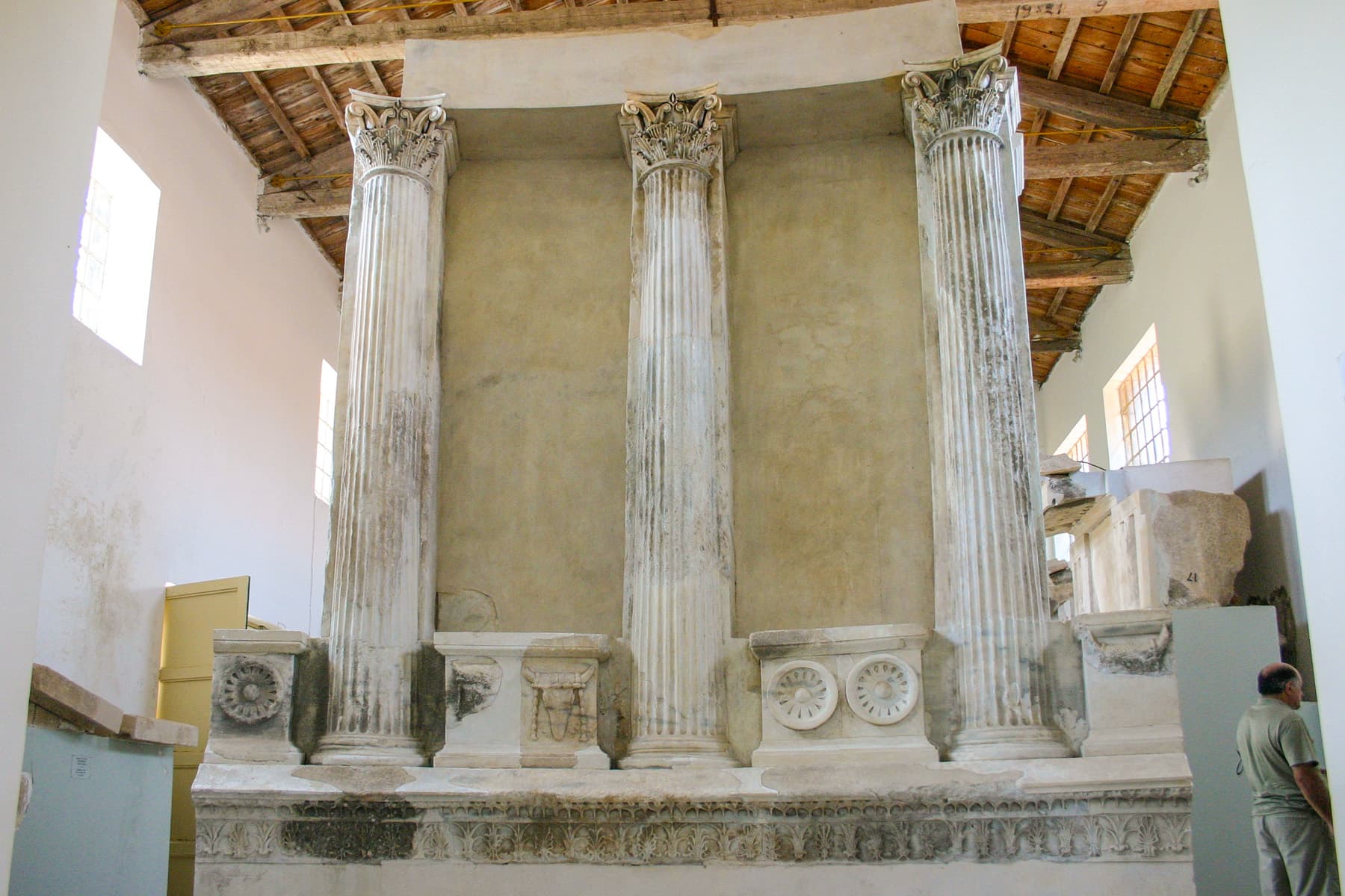 Arsione Reconstruction Interior