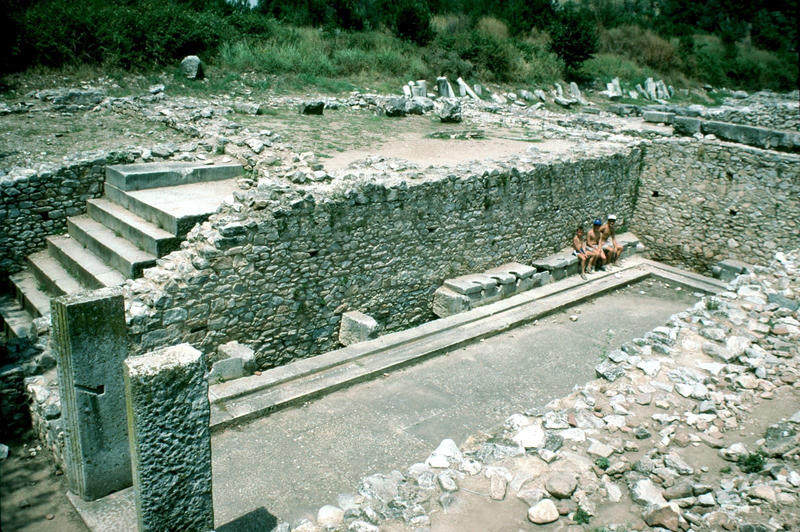 Latrine (2)