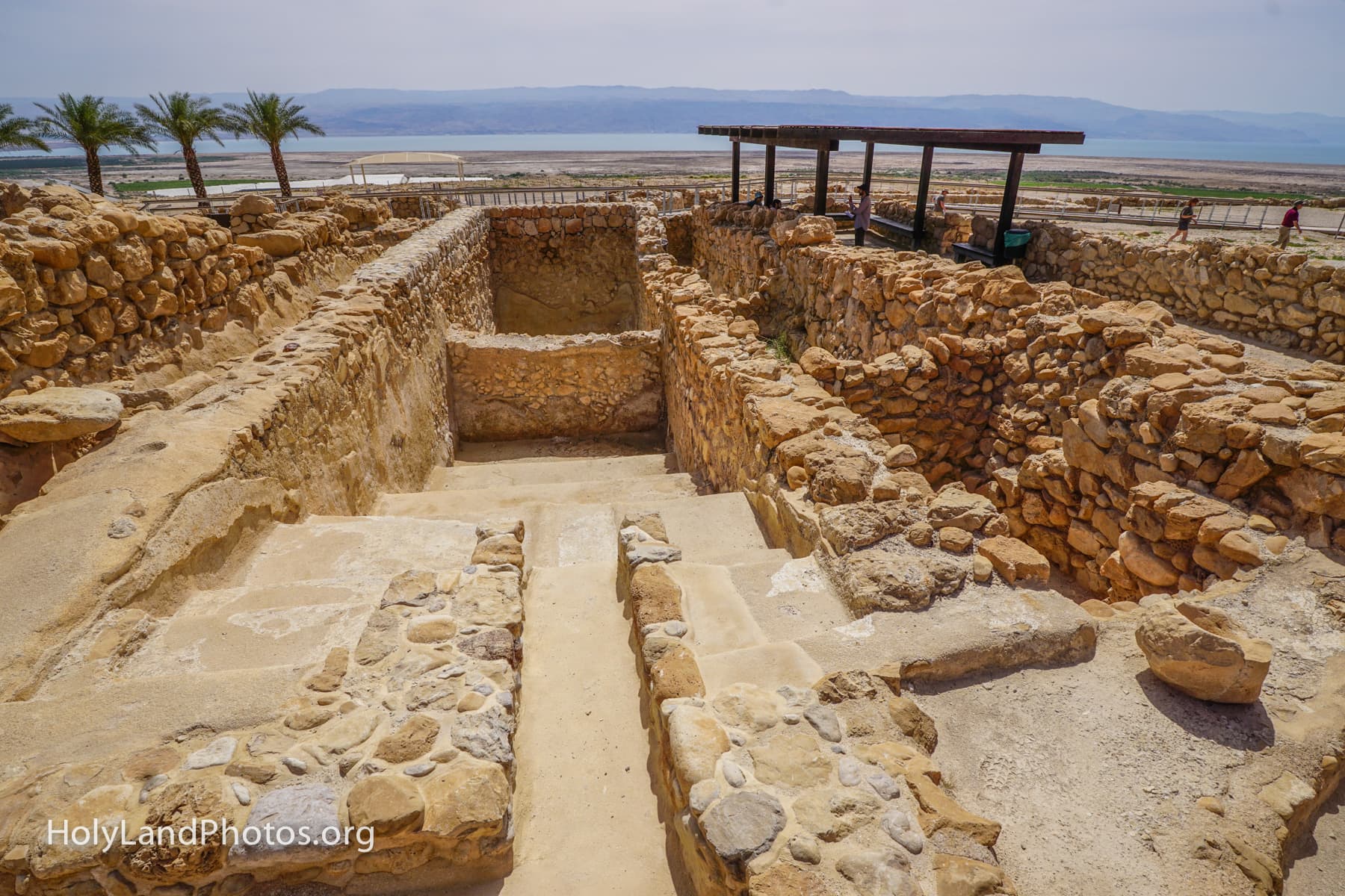 Large Cistern/Bath