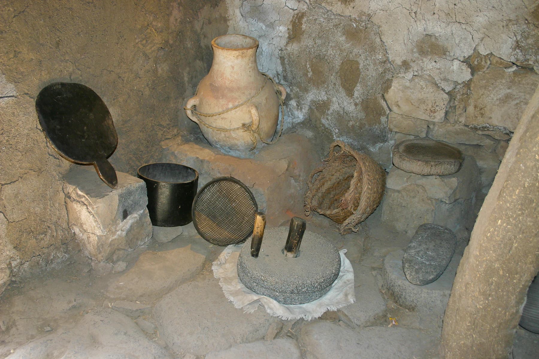 Kitchen (Grinders)