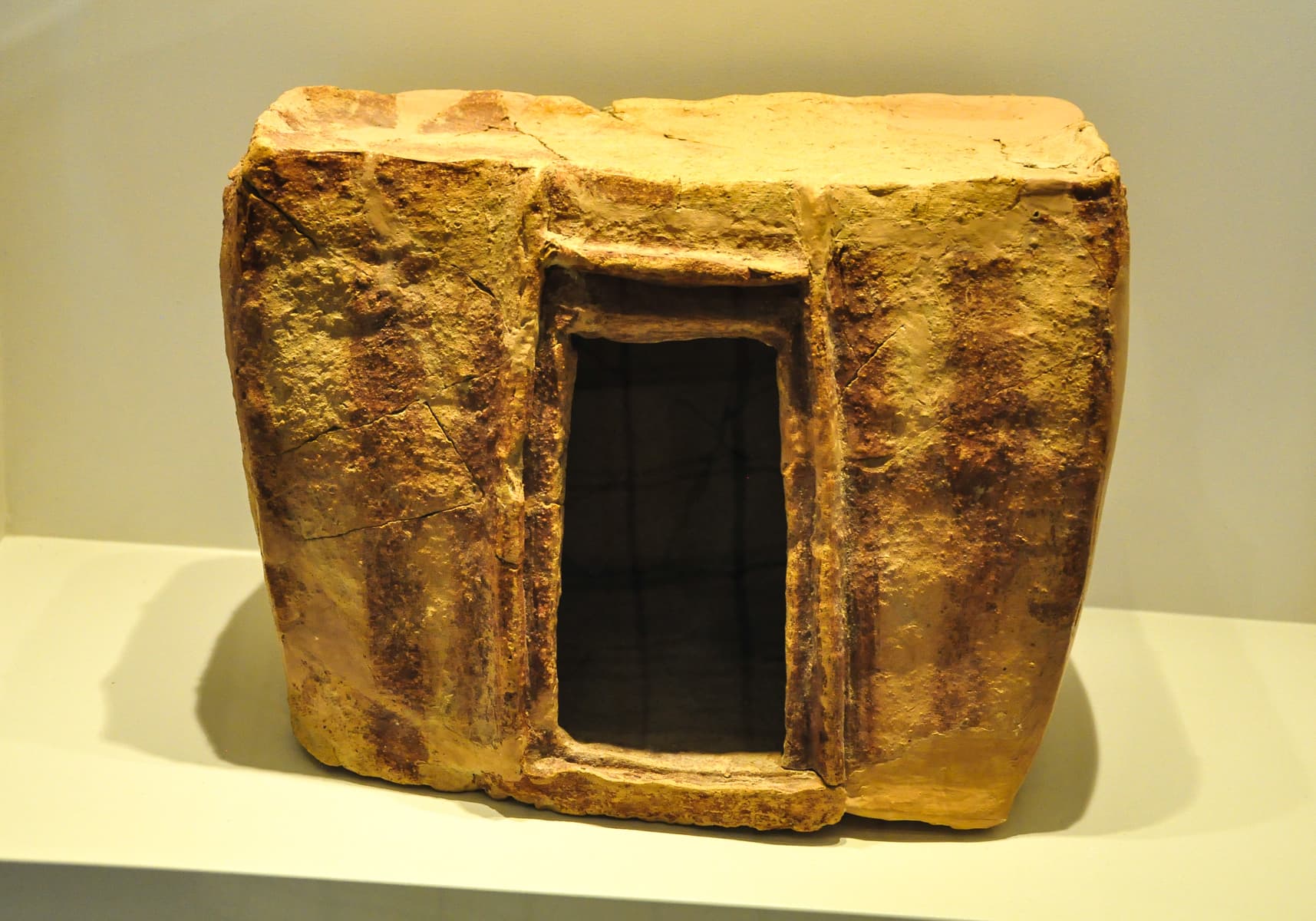 Broad House Model