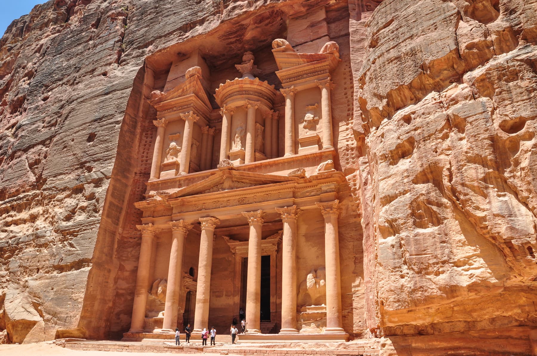 The Treasury (Khazneh) 1