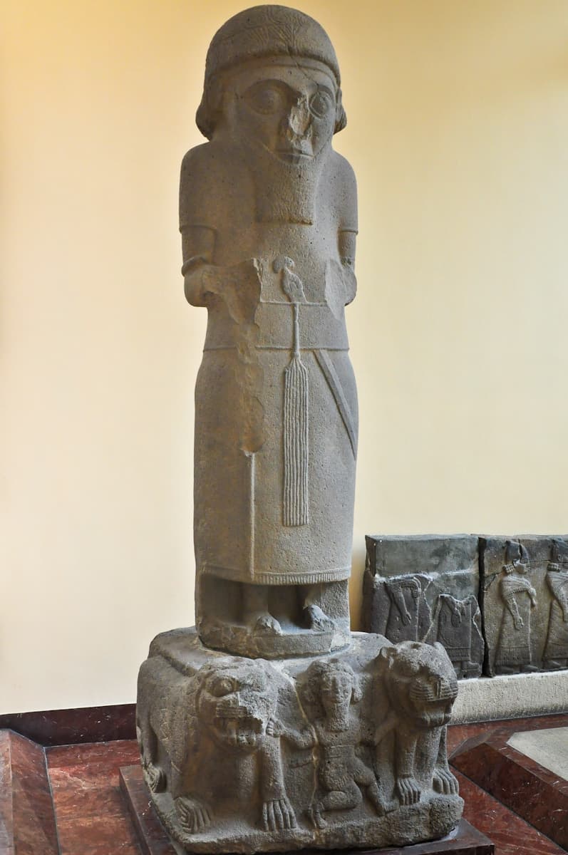Statue