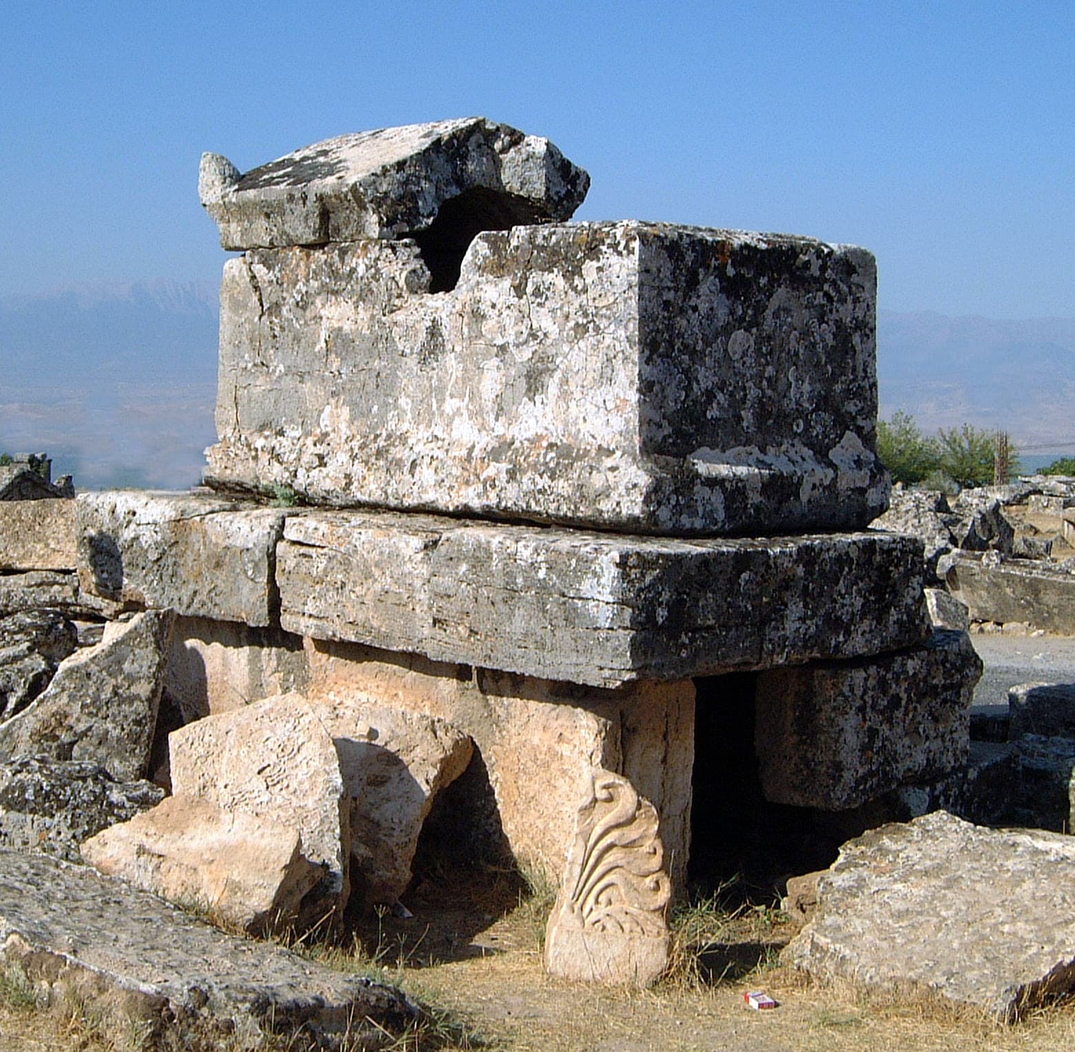 Sarcophagus Tomb